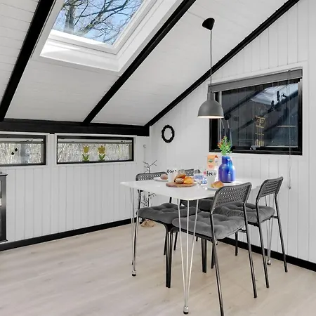 Elisabeta - 28km From The Sea By Interhome Feriehus *